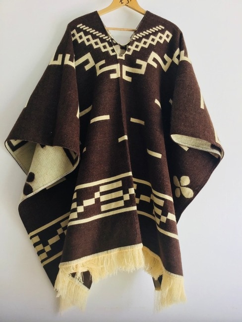Clint Eastwood Poncho Lightweight Replica, Handwoven in South America by Amorelondonfairtrade
 (Etsy)
