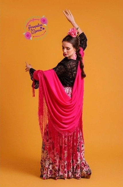 Fuchsia Silk Mantón Shawl for Spanish Flamenco by AmapolasMoras (Etsy)