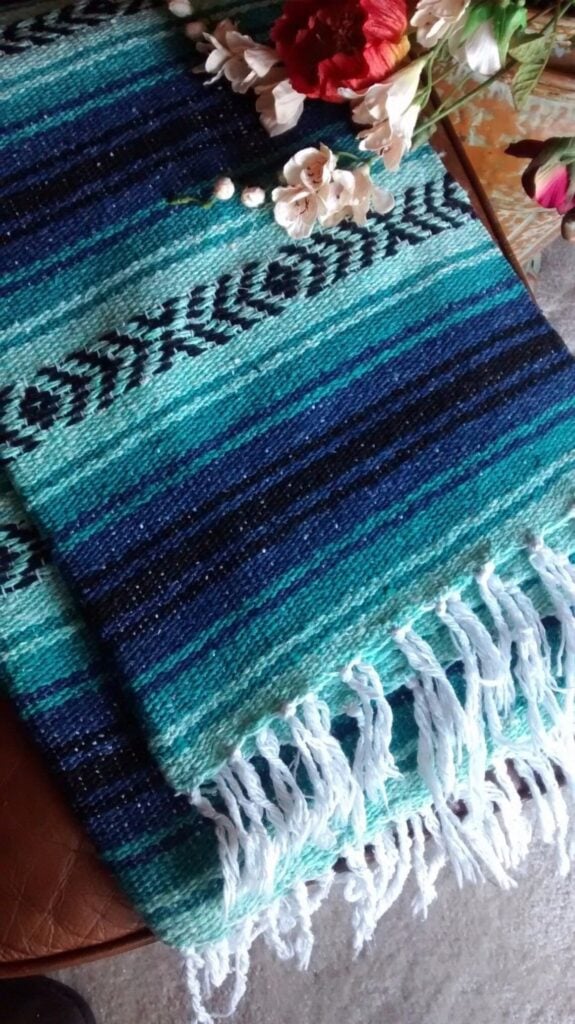 Mexican SaltilloThrow Blanket