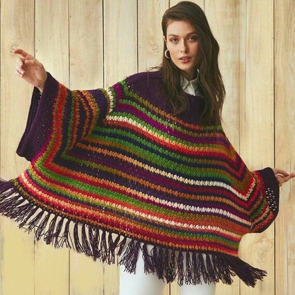crochet poncho with fringers by TinasHandicraftGr
 (Etsy)