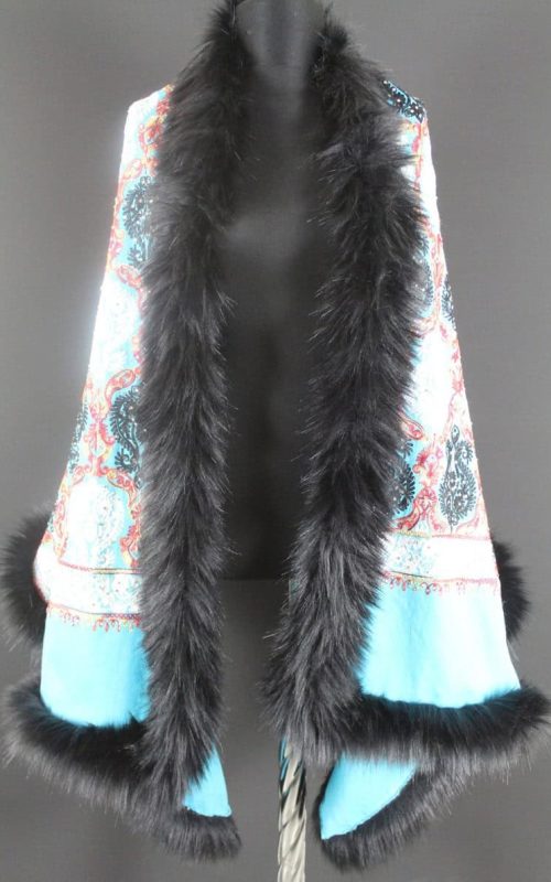 Embroidered-Shawl-with-Fur