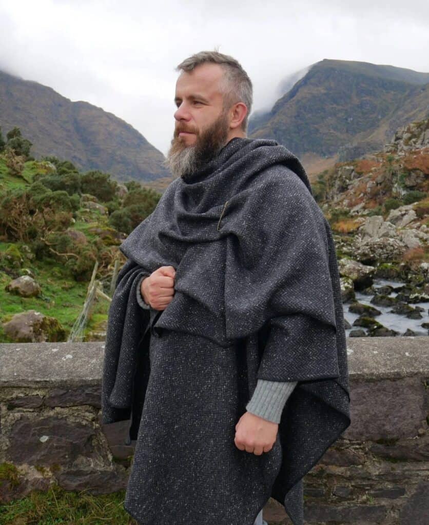 Gray Irish Donegal Tweed Wool Ruana by Kate Irish Tweed Store (Etsy)