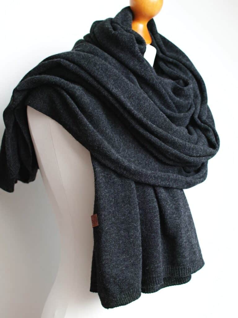 gray Oversized Wool Wrap Shawl by Zojanka (Etsy)